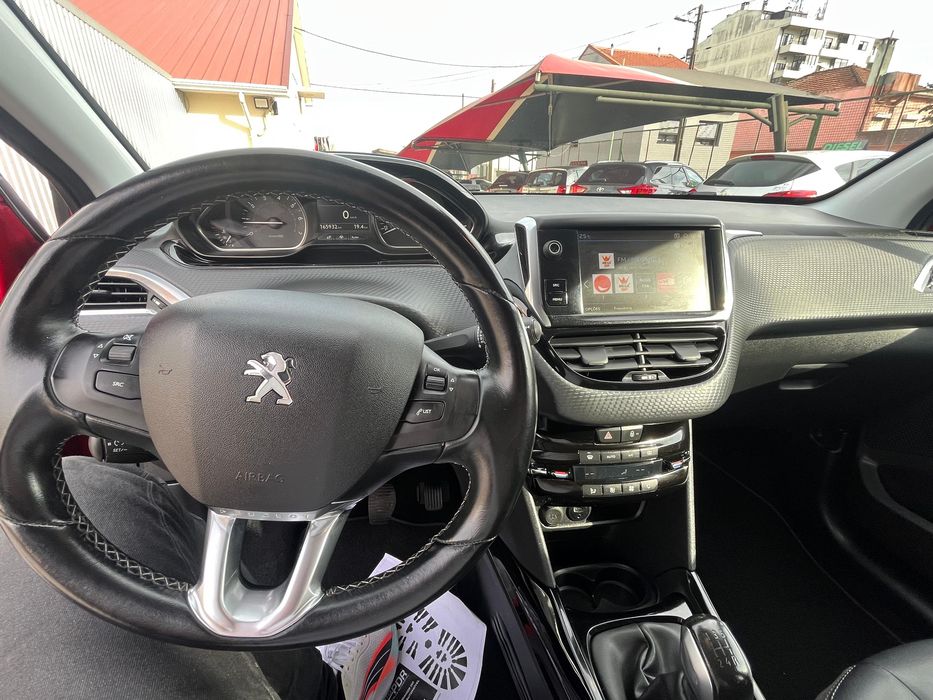 Peugeot 2008 Allure 1.2 thp 110cv