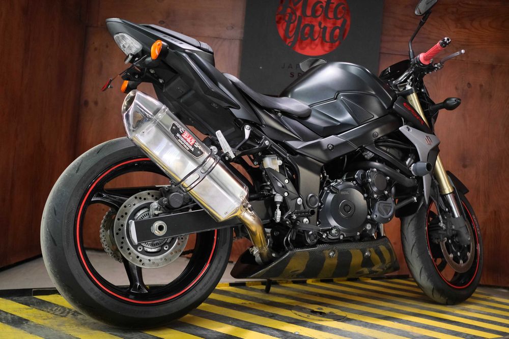Suzuki GSR750 із Японії