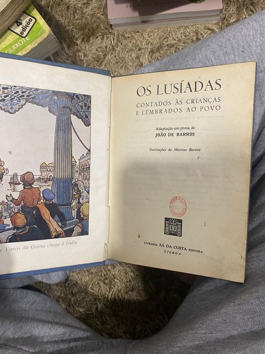 Livros dos maias e dos lusiadas