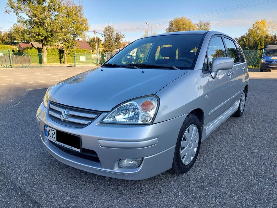 Suzuki Liana