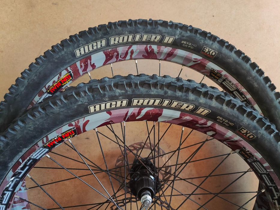 Sun Ringle MTX/S-Type/ Novatec / Maxxis Minion 2,40