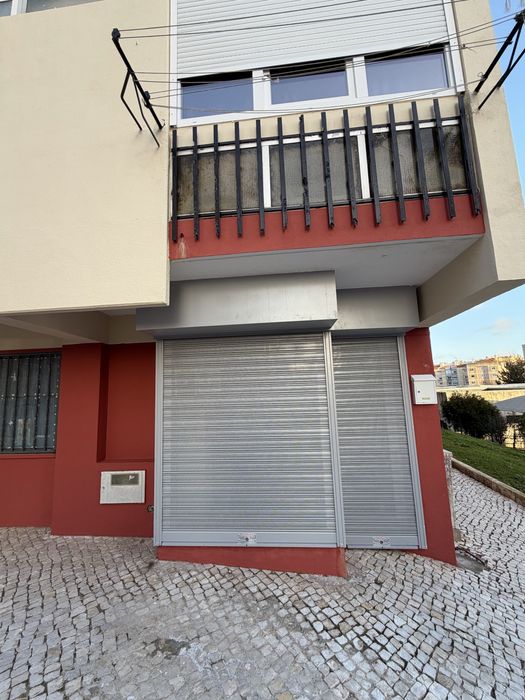 Loja em Queluz 21m2