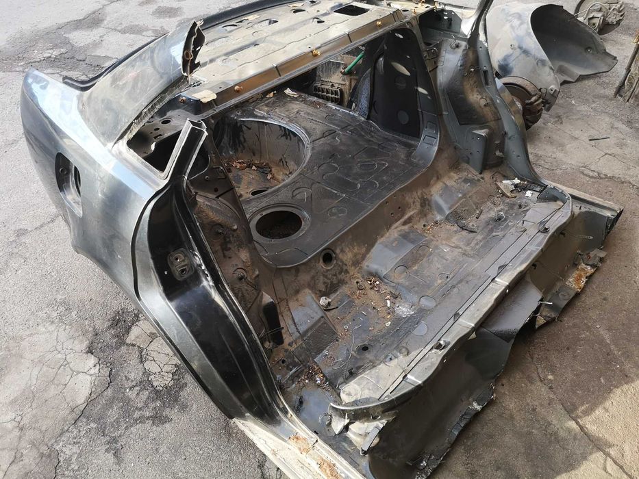 Кузов Audi A4 B5 задняя часть кузовщина четверть половина ауди