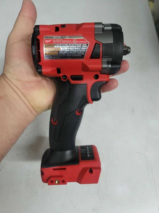 Milwaukee Fuel M18 Impact 1/2 completa com 2 baterias
