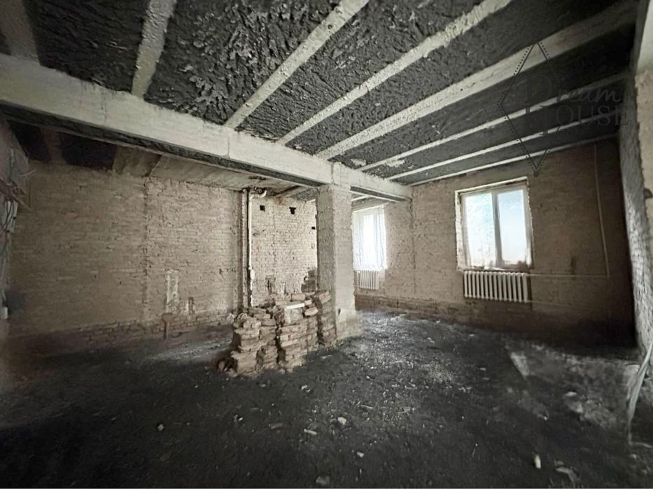 Продаж 2 кімнатної квартири в центрі міста під ремонт