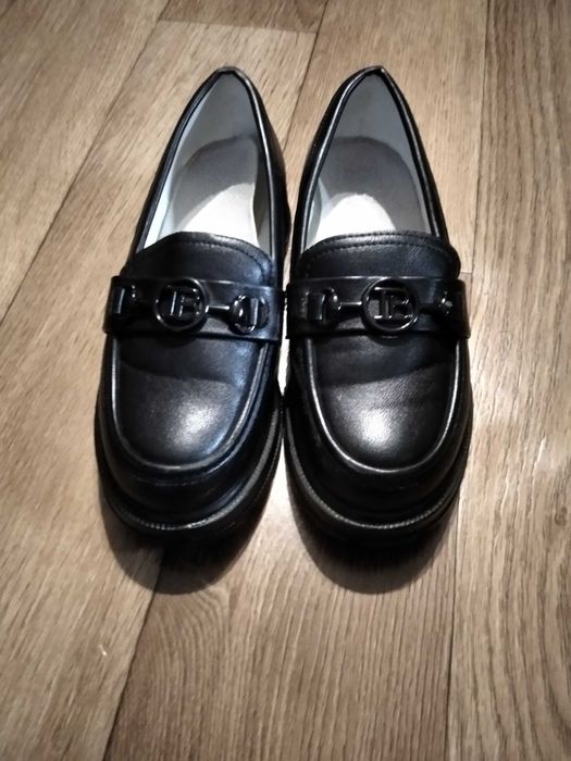 Лофери 33 розмір