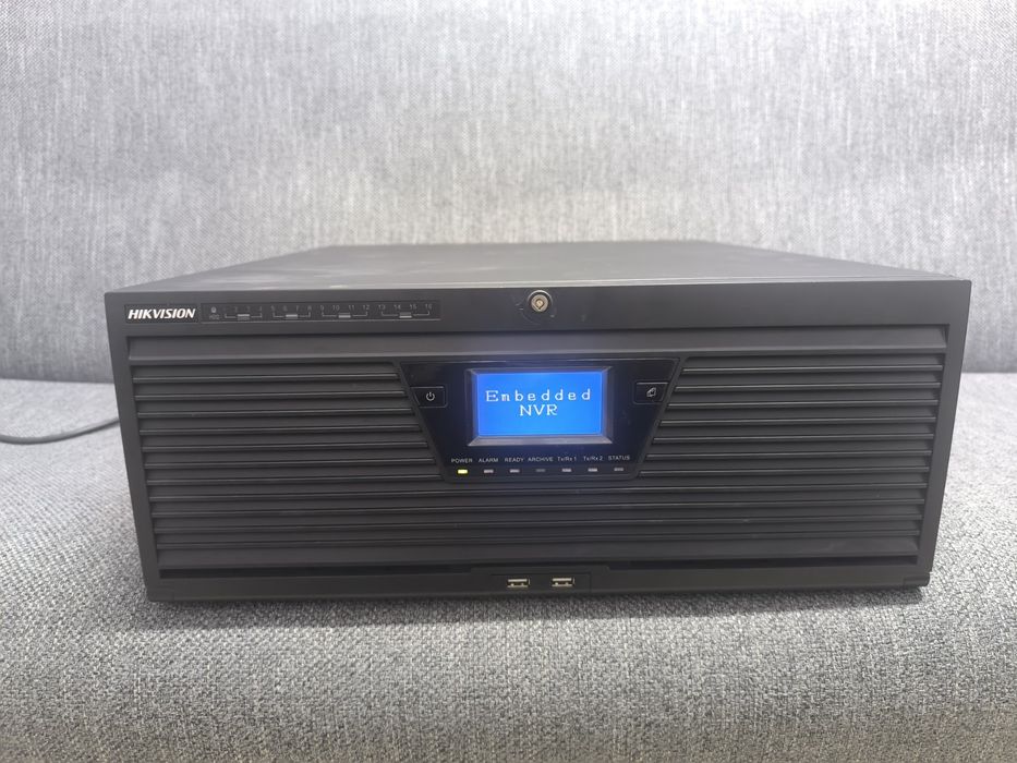 Відеореєстратор HikVision DS-9664NI-RH