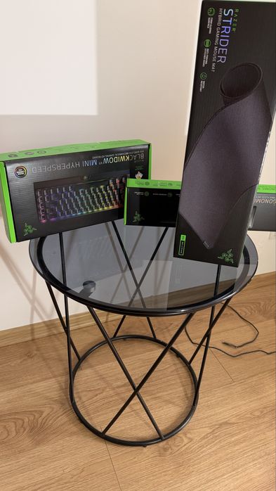 Razer BlackWidow V3 Mini HyperSpeed + Podkładka pod nadgarstki + Podkładka pod mysz/klawiaturę (Zestaw Gamingowy)