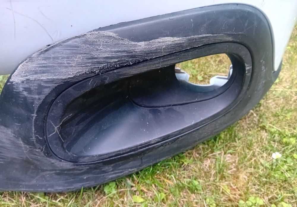 Citroen C3 III zderzak przedni.