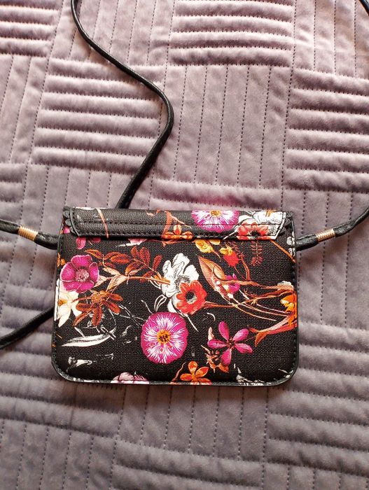 Nowa mała damska torebka Deichmann