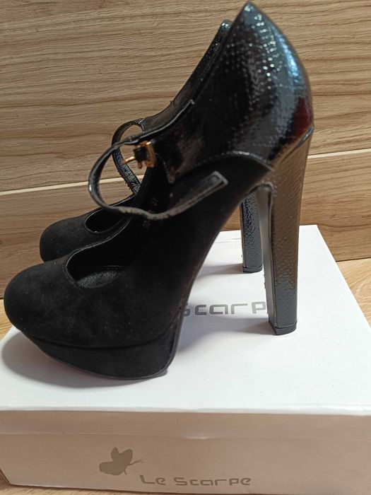 Buty na wysokim obcasie 37