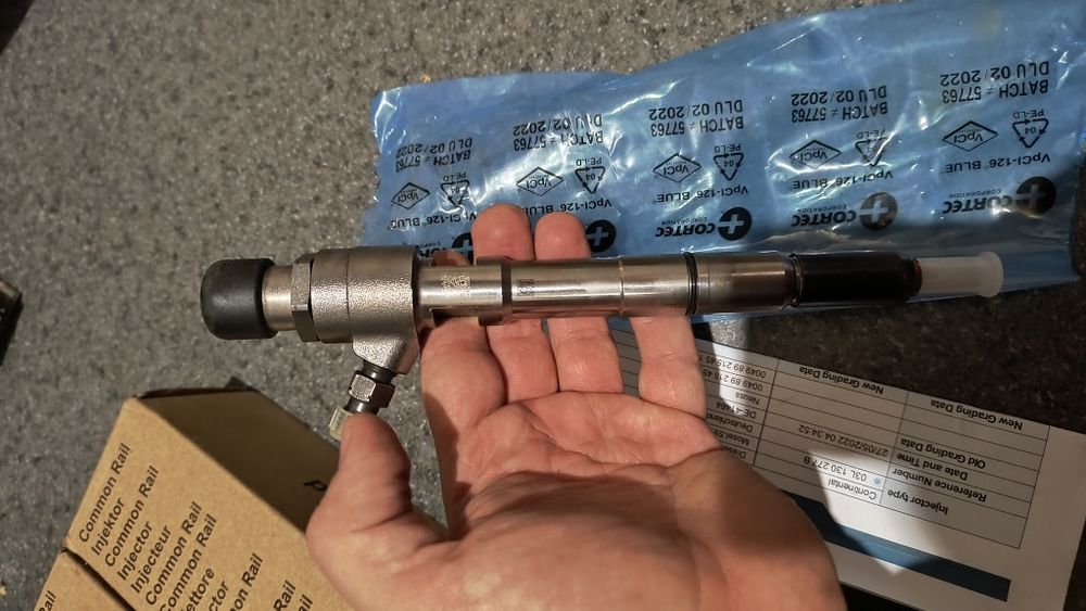 Форсунка паливна 03l130277b Continental/Siemens