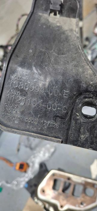 Крепление заднего бампера Tesla model 3