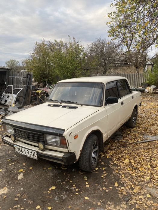 Продам ваз 2105