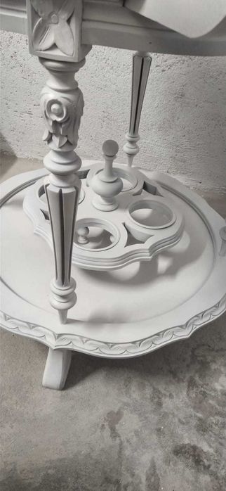 Carrinho de chá em madeira genuína pintado de branco