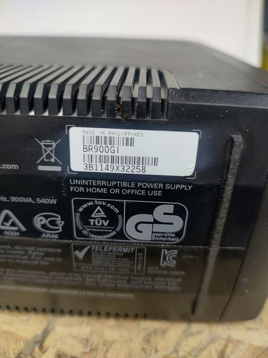 ДБЖ APC Back-UPS Pro 900VA (BR900G-GR)