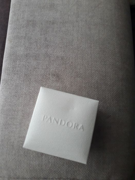 Brincos pandora prata 3 corações