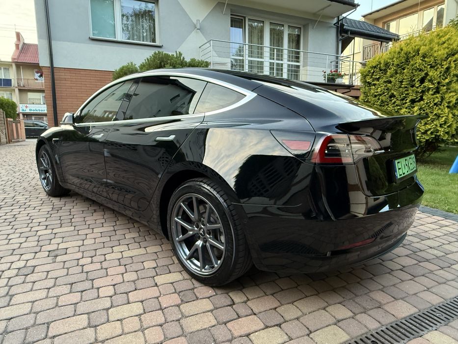 Tesla model 3 standard bezwypadek cesja vat 23%