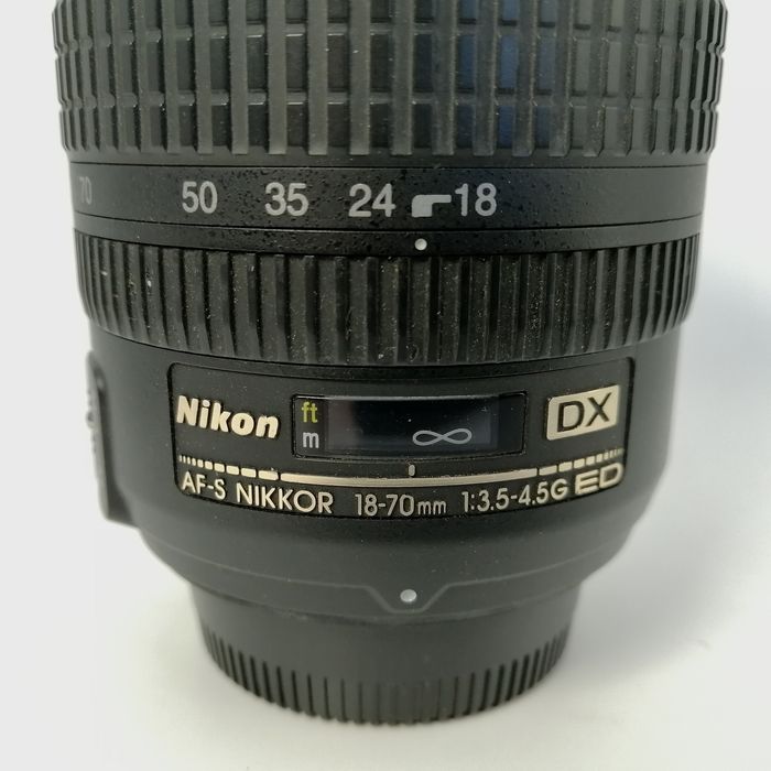 Objectiva Nikon 18-70mm DX