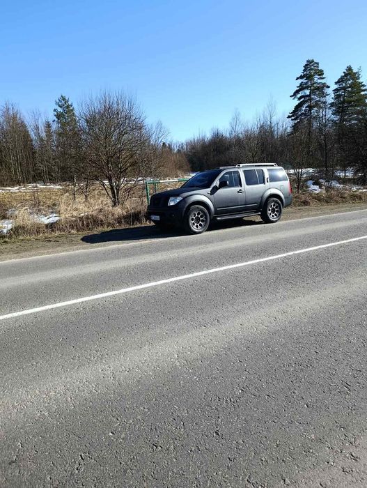 Ніссан патфайндер 2.5 тд 2004р