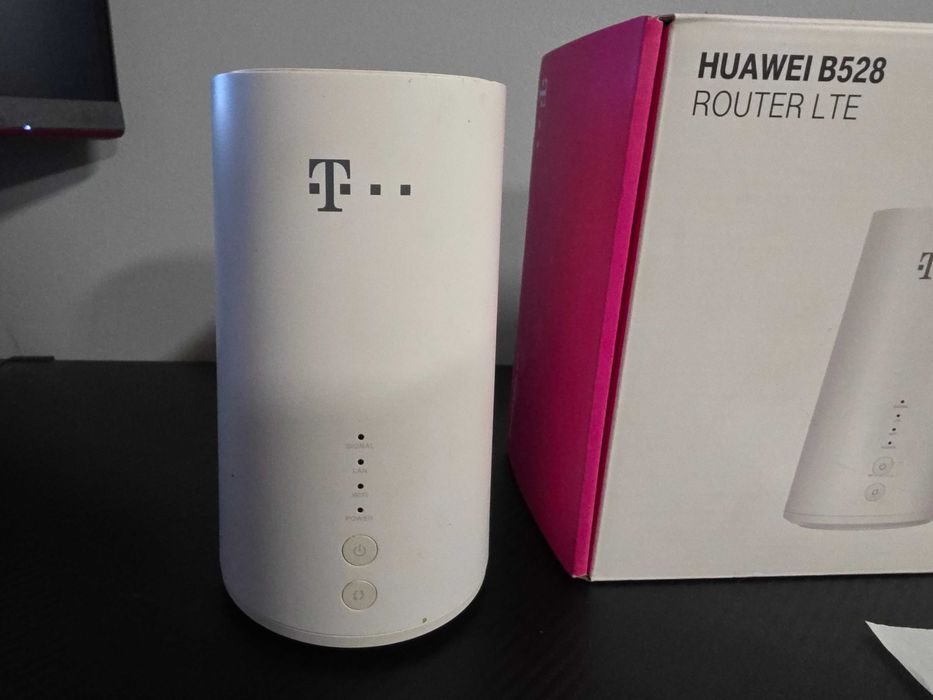 Huawei B528s-23a  Router