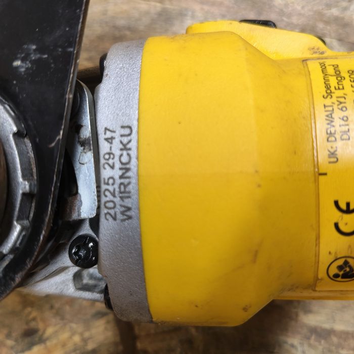 Szlifierka kątowa 125 mm aku DeWalt dcg407  + 4ah