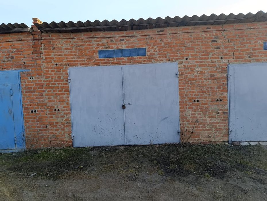 Продам гараж в центрі міста.