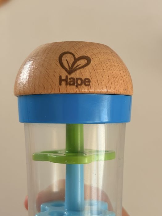 Brinquedo sonoro sensorial (som de chuva) Hape