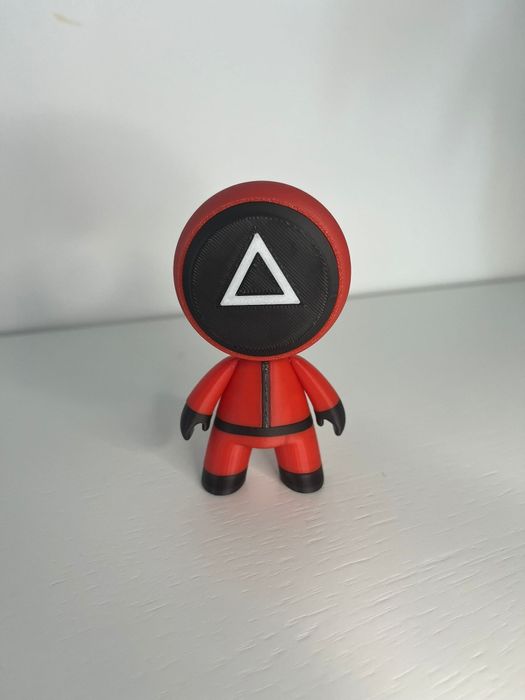 3 Figuras colecionáveis Squid Game