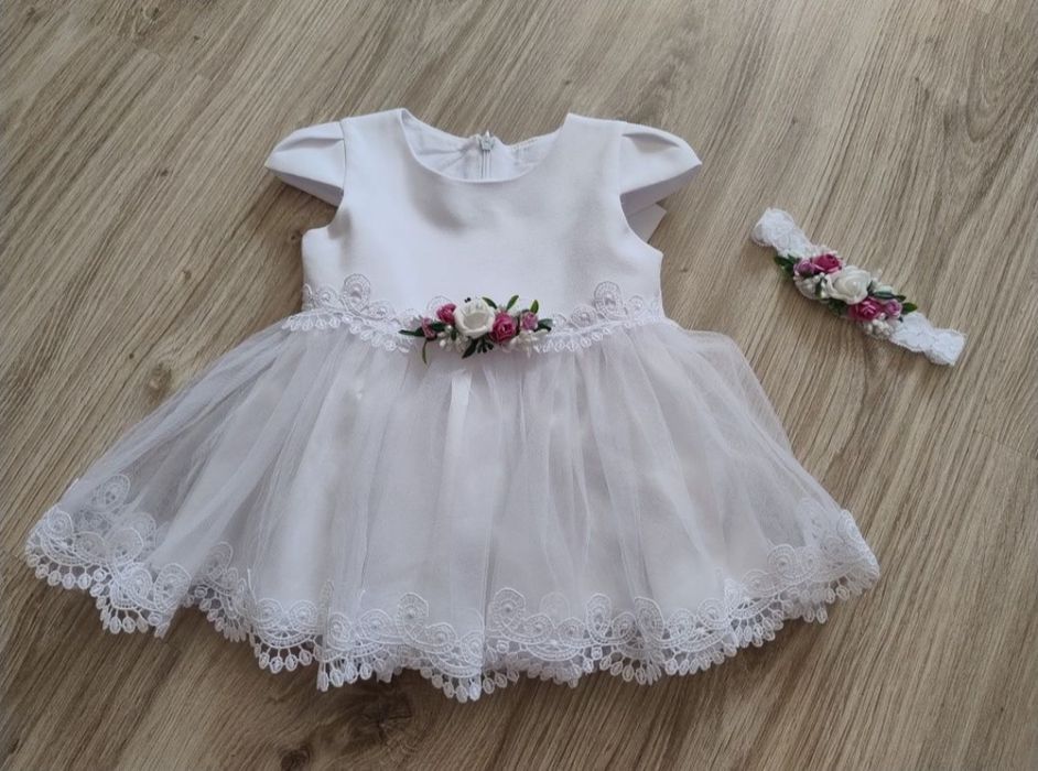 Sukienka na chrzest 62, komplet