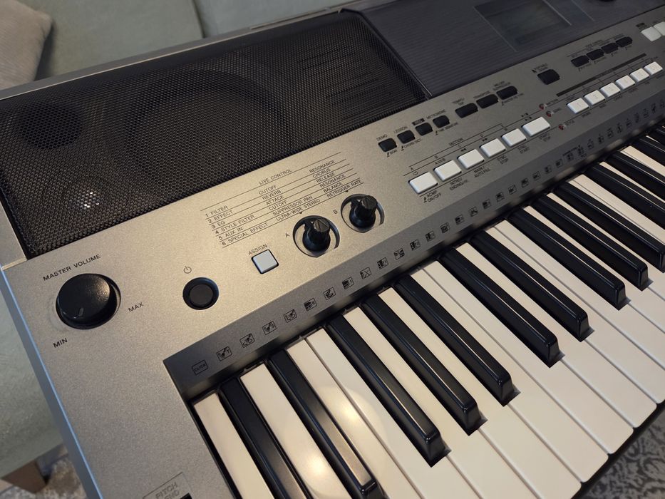 Keyboard Yamaha PSR-E443