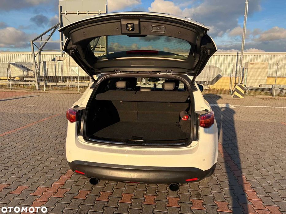 Infiniti QX70 3.0d S