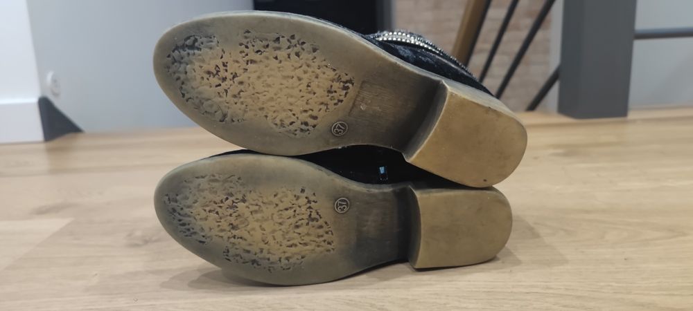 Czarne botki#kowbojki#botki CM Laufsteg München#