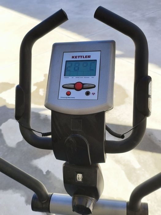 Vendo elíptica com pouco Usó. Maquina KETTELR. modelo xs Vito