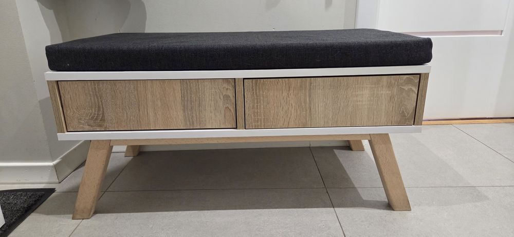 Szafka z siedziskiem do przedpokoju