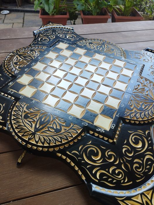 Шахи - нарди - шашки різьблені, ручної роботи.