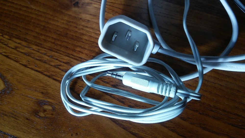 Colunas Labtec e Fujitsu