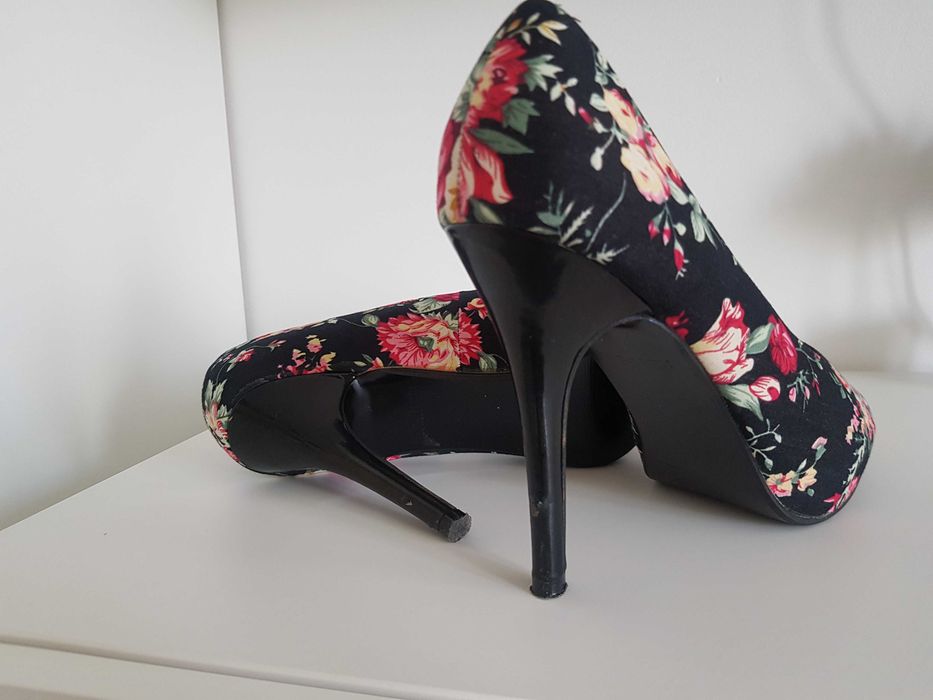imprezowe szpilki w kwiaty  rozmiar 40 (7) New Look