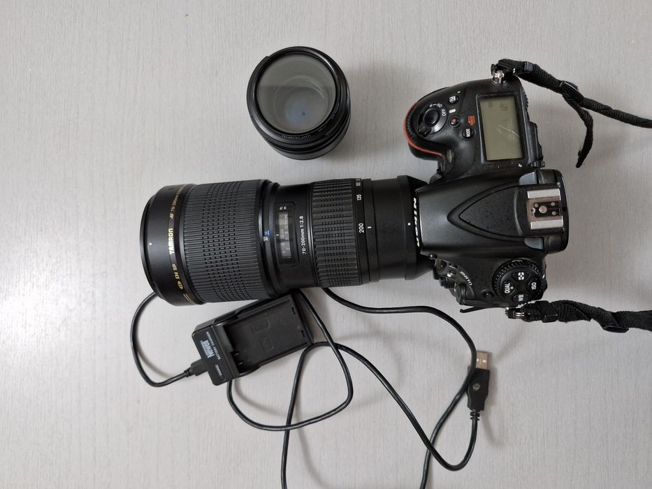 Nikon D810 + 2 Obiektywy Nikkor 300mm 4.5 i 50mm 1.4