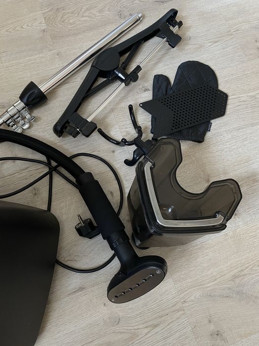 Parownica do ubrań SteamOne H18B – stan jak nowy