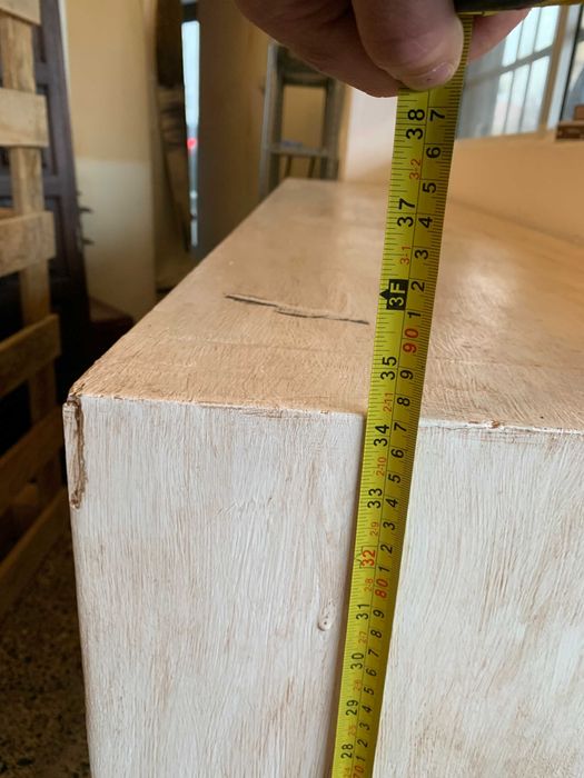 Aparador Vintage antigo em Madeira