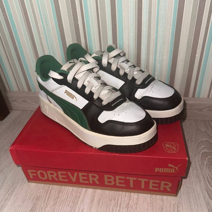 Кросівки "Puma Carina Street"