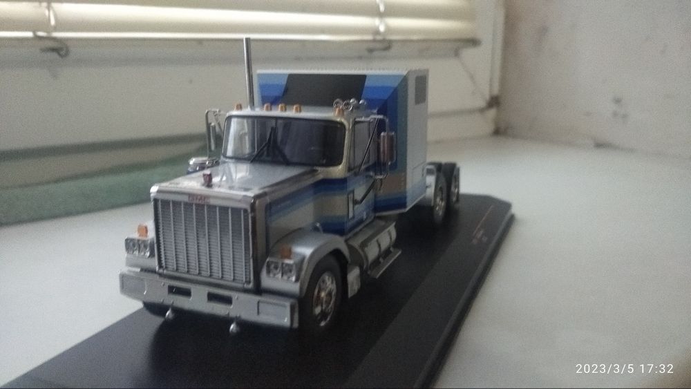 Продам моделі іхо 1/43
