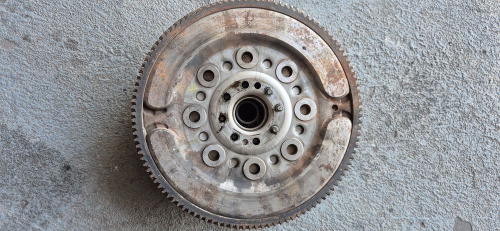 Sprzęgło Volvo 2.0d v50 s40 v70 136KM tarcza docisk wysprzeglik dwumasa bdb stan
