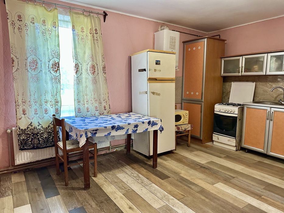 Продаж будинку та земельної ділянки 26 сот. Смт Велика Березовиця