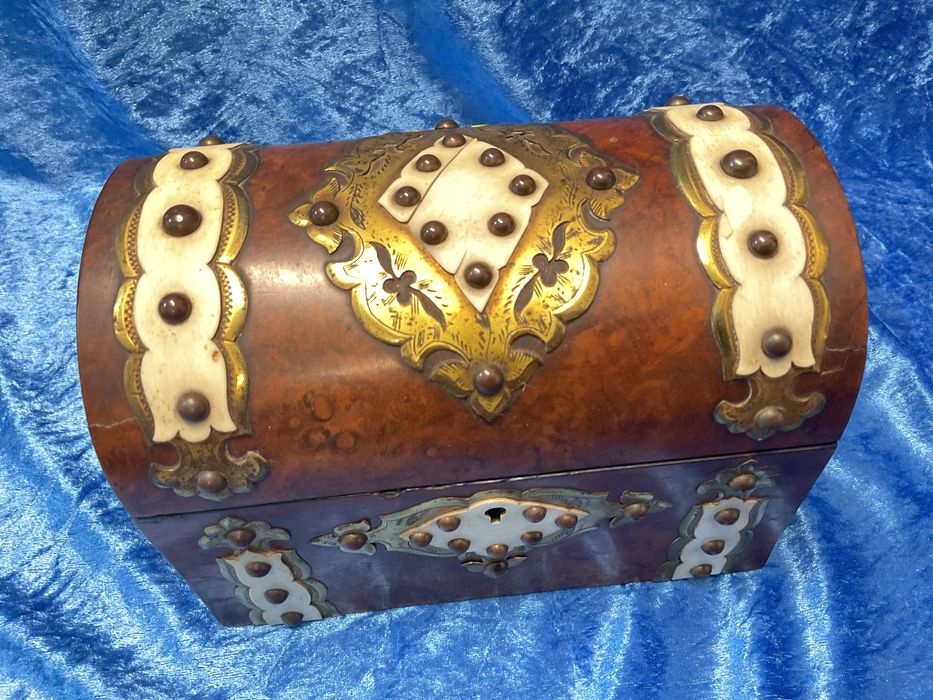 Caixa chá inglesa peça antiga madeira apliques