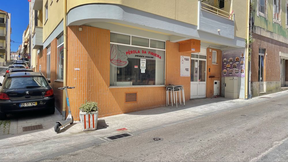 Venda de Pastelaria/Café, Figueira da Foz, 147m2