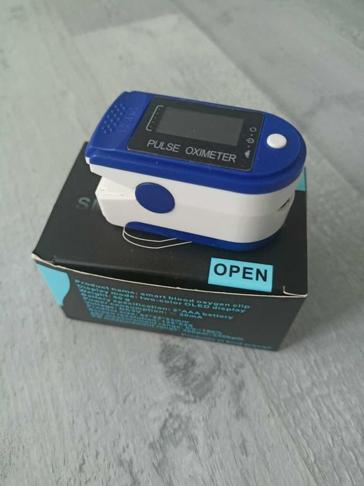 Pulsoksymetr na palec ciśnieniomierz