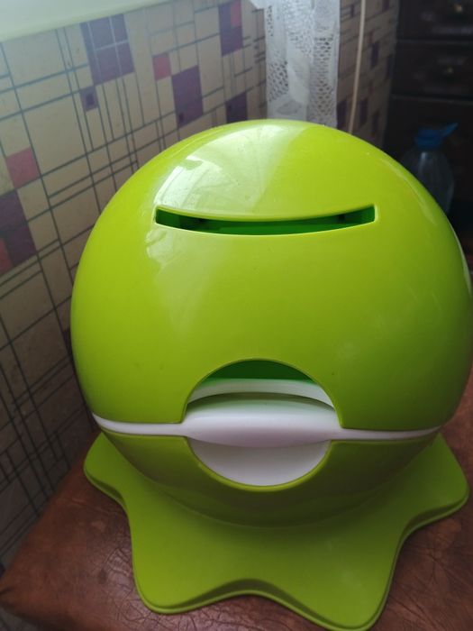 Продам детский горшок