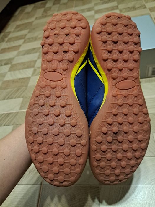 Демакс сороконіжки, залки, футзалки